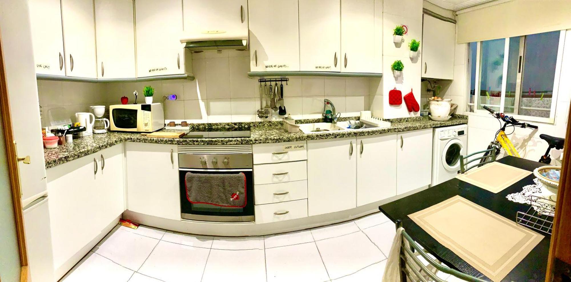 Apartamento Compartido Con Vista Al Puerto Valencia 아파트 외부 사진