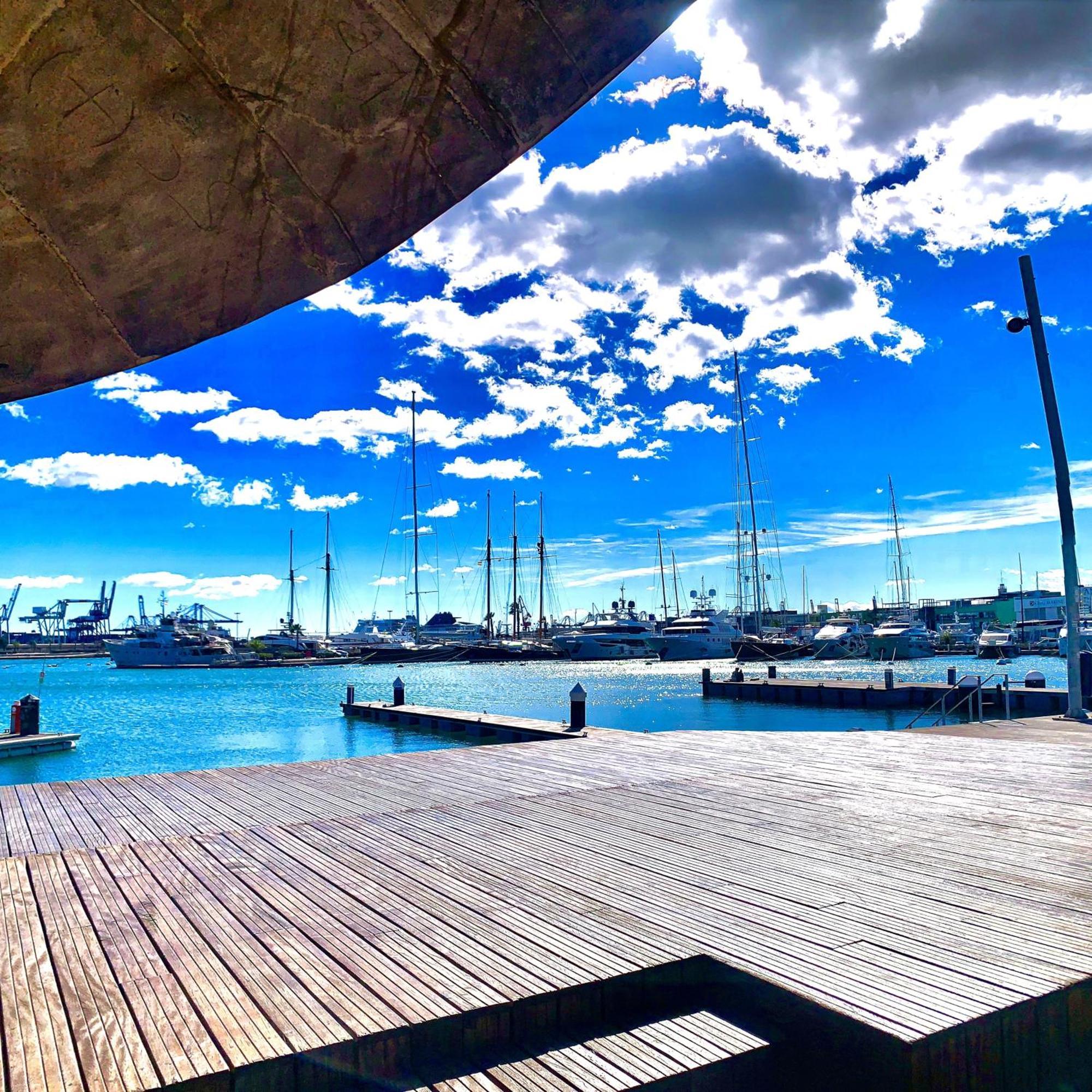 Apartamento Compartido Con Vista Al Puerto Valencia 아파트 외부 사진